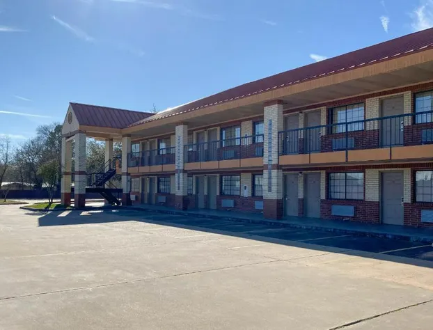 Quality Inn & Suites hotel detail image 1