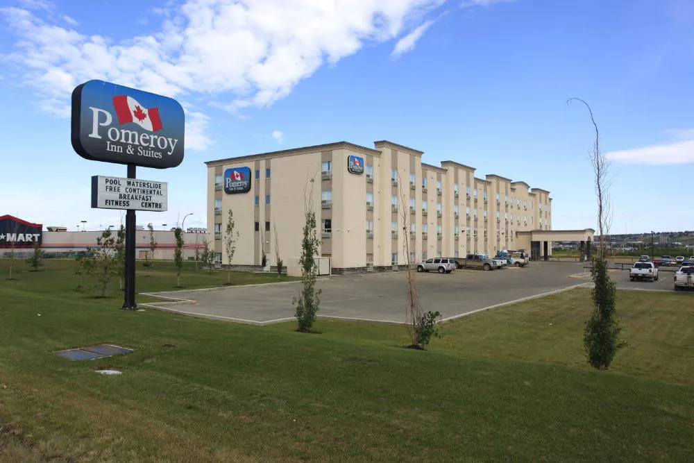 Pomeroy Inn & Suites Hotel Dawson Creek hotel hero