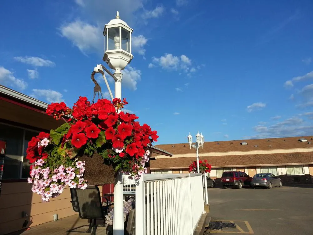 Traveller's Inn hotel hero