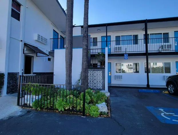 The Guest Harbor Inn - Port of Los Angeles San Pedro hotel detail image 1