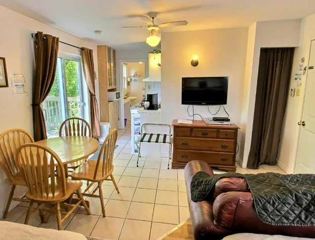 Motel Des Deux Lacs Inc hotel detail image 4