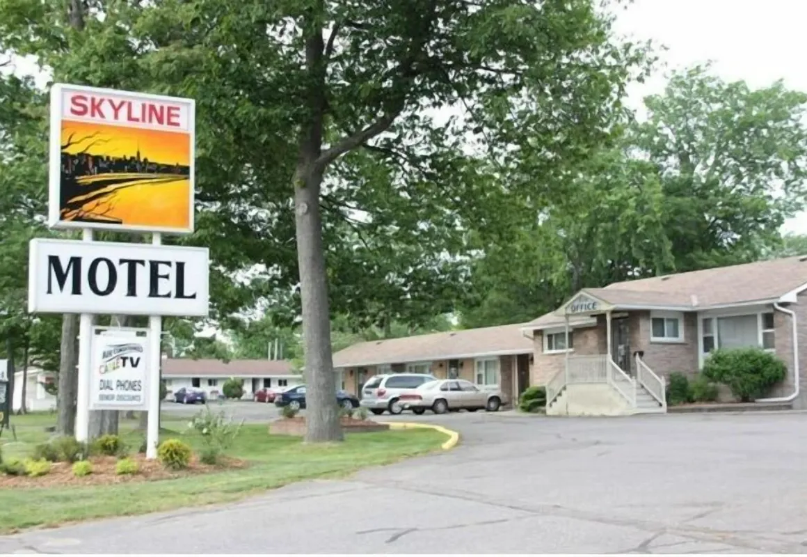 Skyline Motel hotel hero