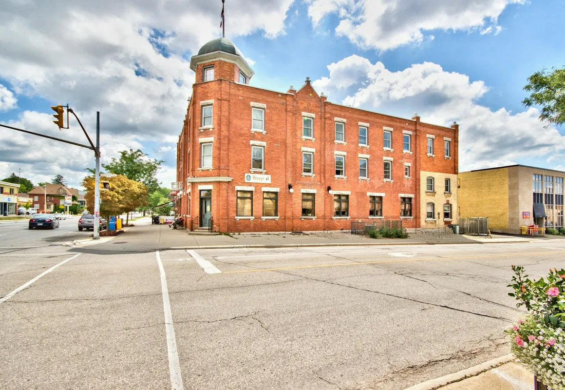 QueenS Inn at Stratford hotel hero