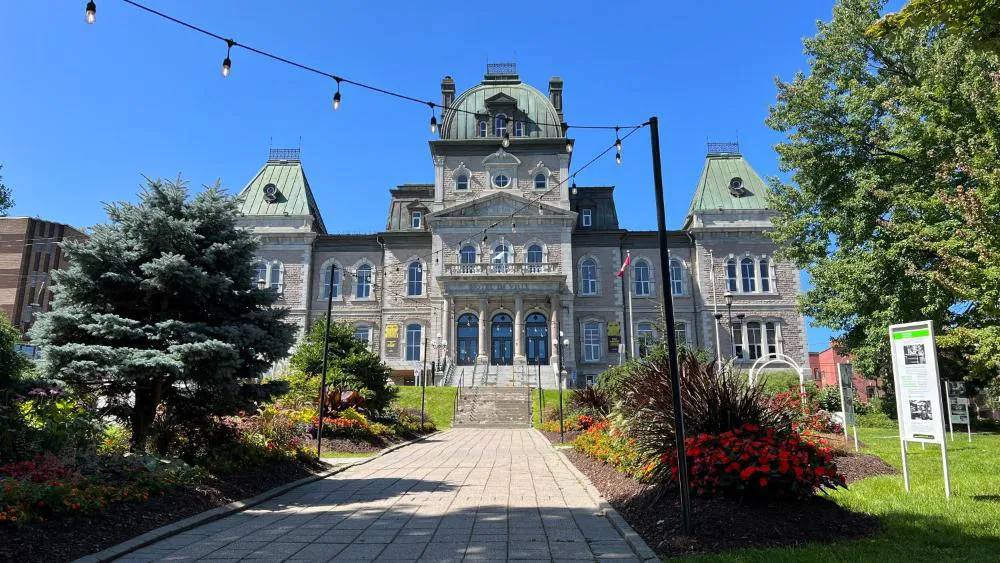 Gîte du Caméléon hotel hero
