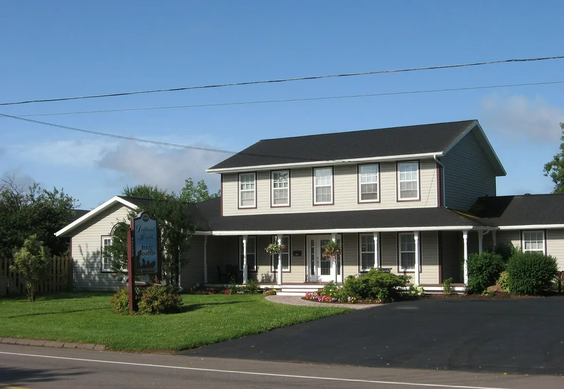 Driftwood Heights Bed & Breakfast hotel hero