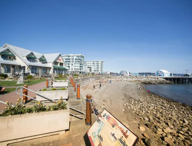 Sidney Waterfront Inn & Suites hotel detail image 2