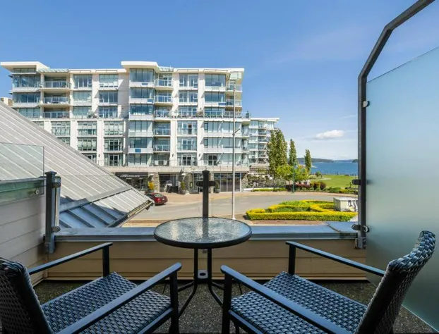 Sidney Waterfront Inn & Suites hotel detail image 4