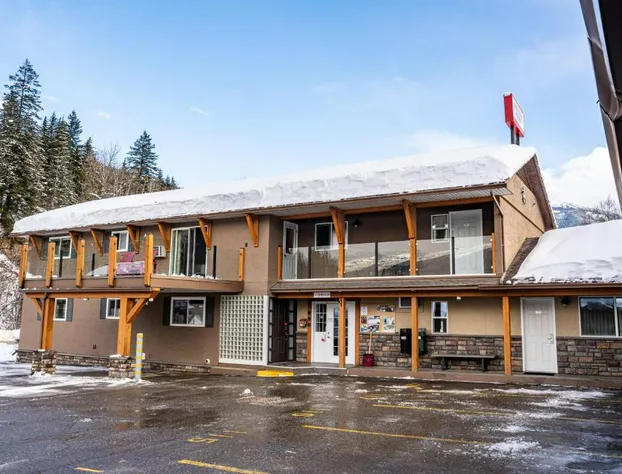 Swiss Chalet Motel hotel detail image 2