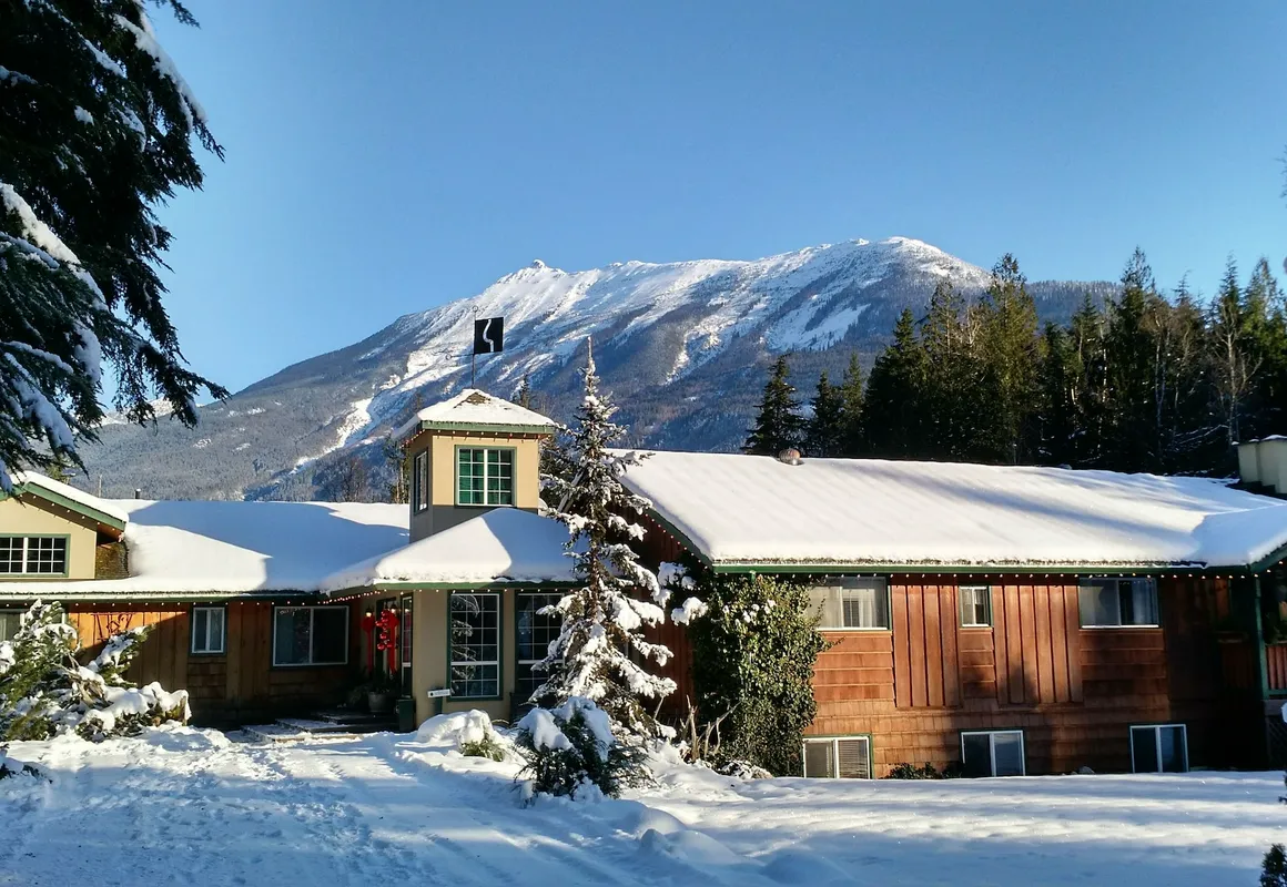 Mulvehill Creek Wilderness Inn hotel hero