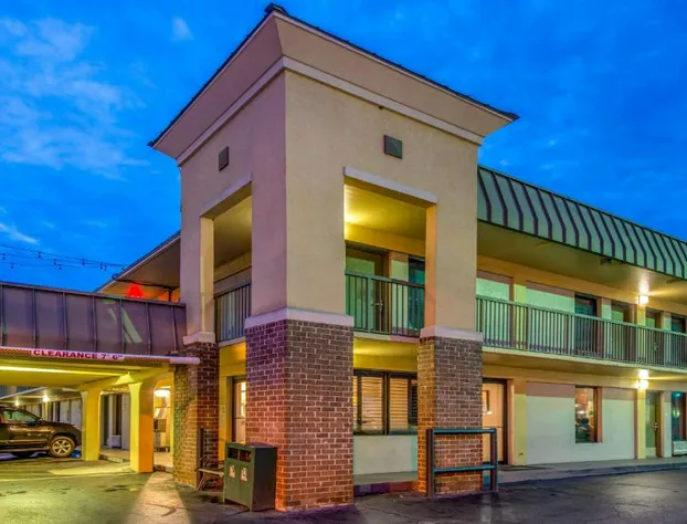 Quality Inn Savannah Historic District hotel detail image 3