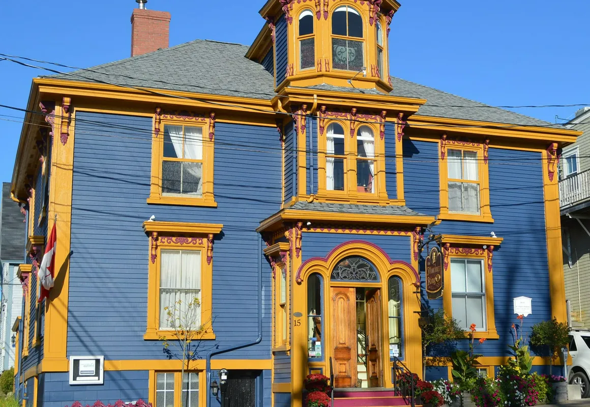 The Mariner King Inn hotel hero