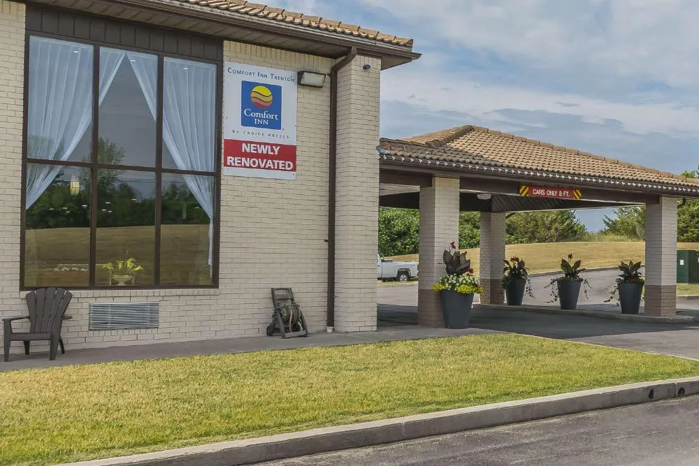 Comfort Inn Trenton hotel hero