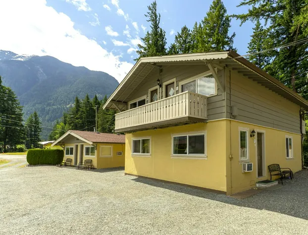 Richca Chalets Resort hotel detail image 4