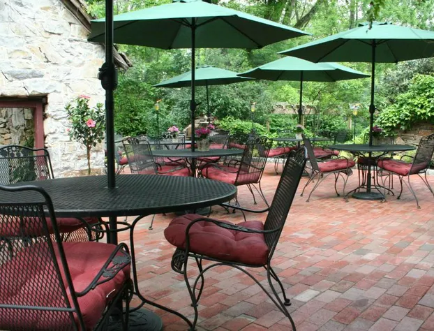 General Warren hotel detail image 2