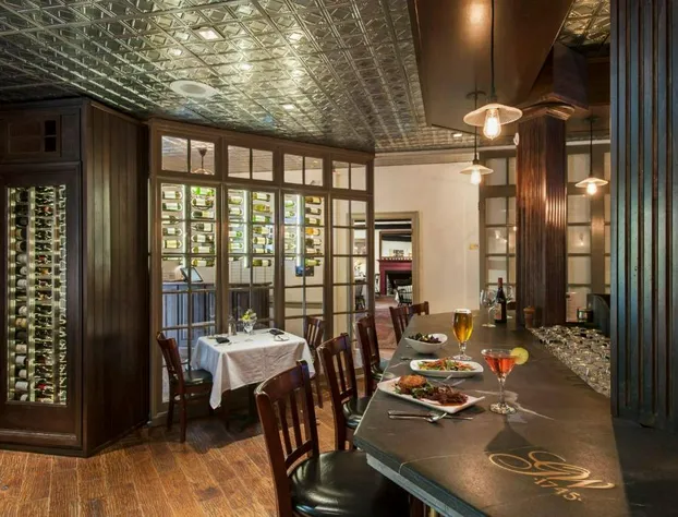 General Warren hotel detail image 4