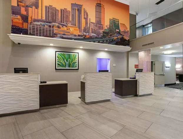 La Quinta Inn & Suites by Wyndham Boston-Andover hotel detail image 2