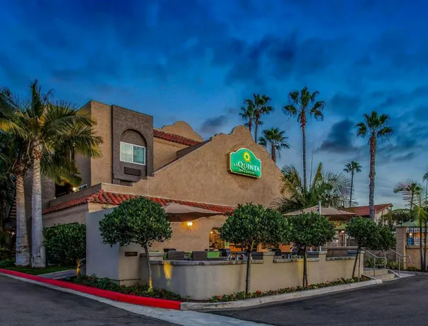 La Quinta Inn & Suites by Wyndham Carlsbad - Legoland Area hotel detail image 2
