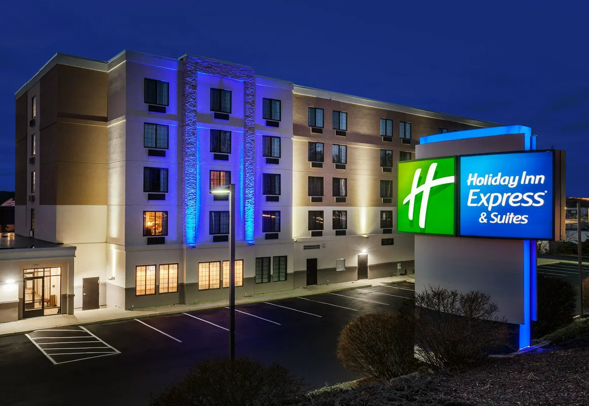 Holiday Inn Express Hotel & Suites Providence-Woonsocket by IHG hotel hero