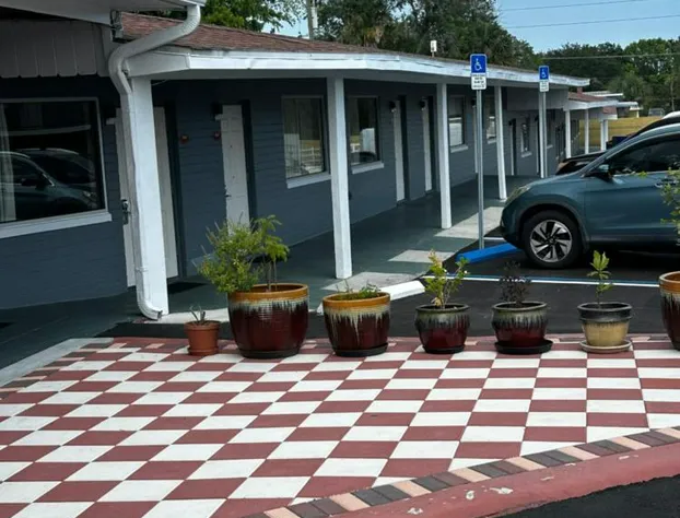 Red Carpet Inn hotel detail image 1