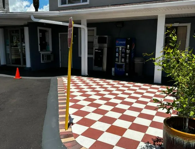 Red Carpet Inn hotel detail image 3