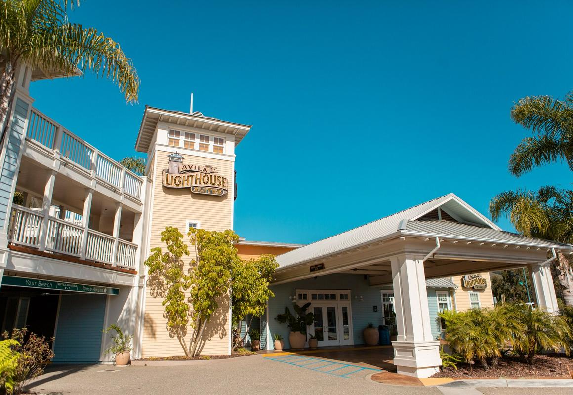Avila Lighthouse Suites hotel hero