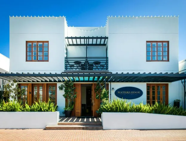 Waters Edge Hotel hotel detail image 1