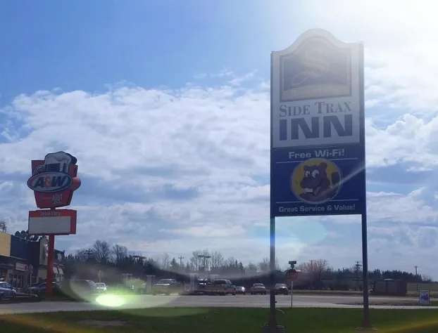 Side Trax Inn hotel detail image 4