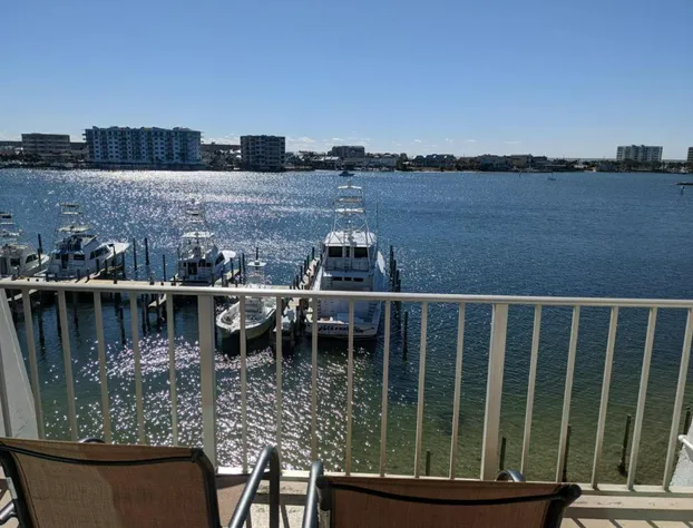Inn on Destin Harbor, an Ascend Collection Hotel hotel detail image 1