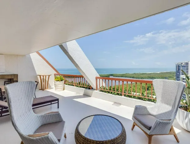 Naples Grande Beach Resort hotel detail image 4