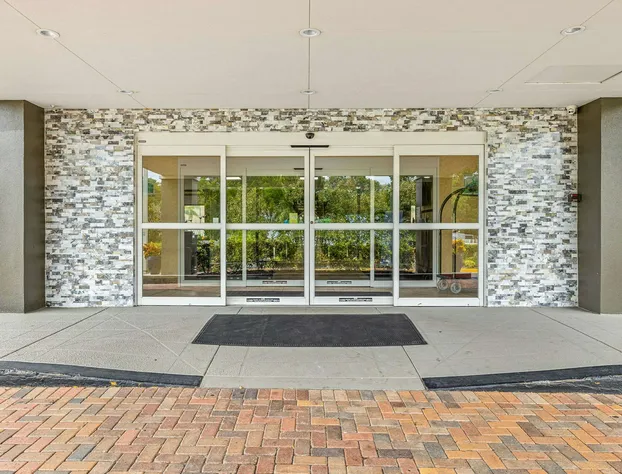 Quality Inn & Suites Tampa-Ybor City hotel detail image 1