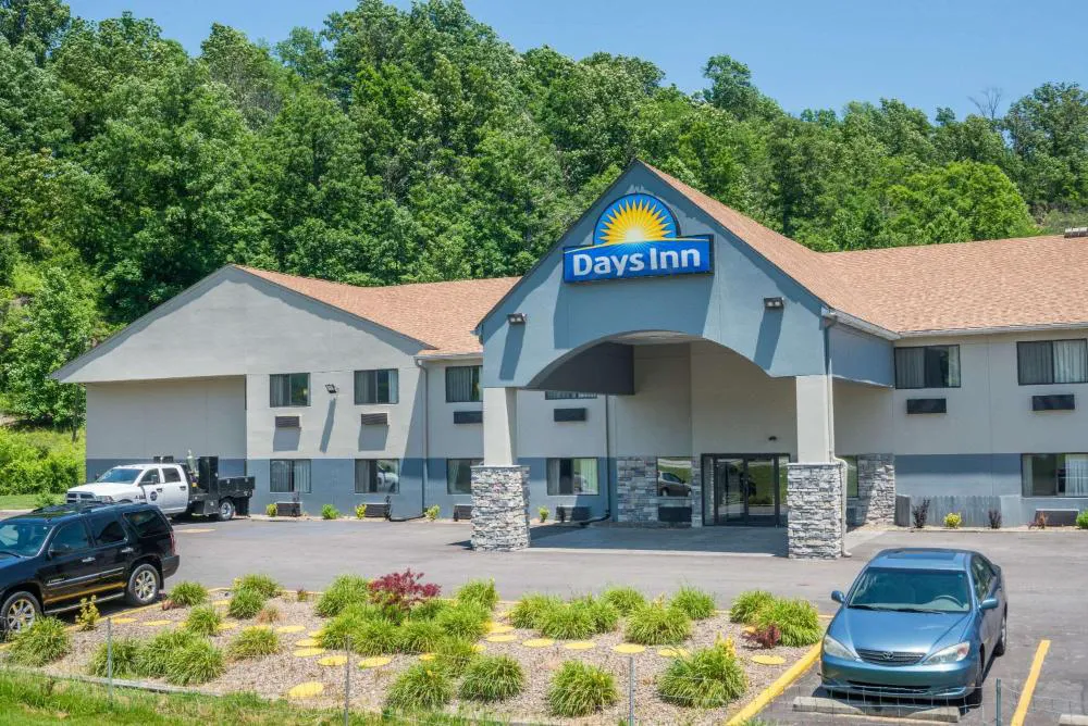 Days Inn by Wyndham Ashland hotel hero