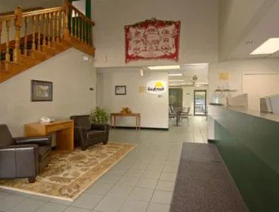 Days Inn by Wyndham Ashland hotel detail image 2