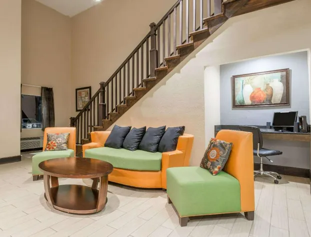 Days Inn by Wyndham Ashland hotel detail image 3