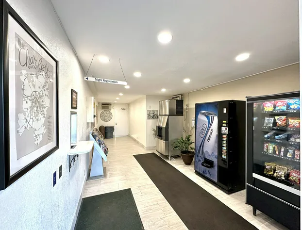 Royal Inn Charlotte Airport Hotel hotel detail image 4