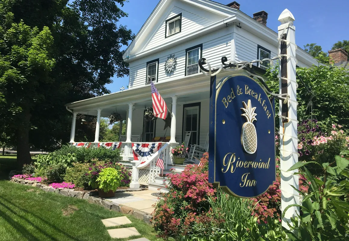 Riverwind Inn Bed & Breakfast hotel hero