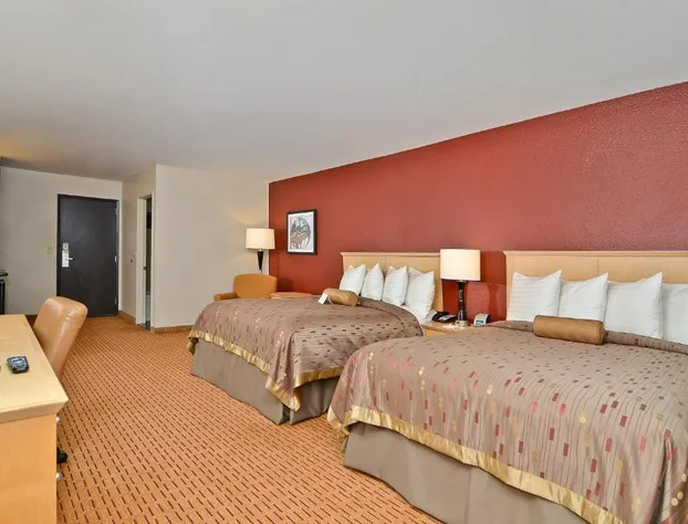 Clackamas Inn & Suites hotel detail image 3