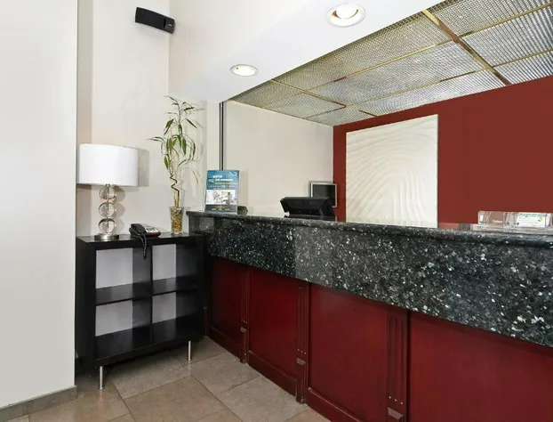 Clackamas Inn & Suites hotel detail image 2