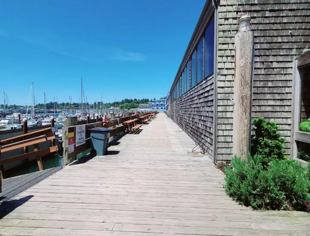 Embarcadero Resort Hotel & Marina hotel detail image 2