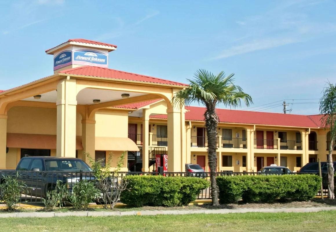 Howard Johnson by Wyndham Houston Heights/Downtown hotel hero