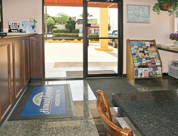 Howard Johnson by Wyndham Houston Heights/Downtown hotel detail image 1