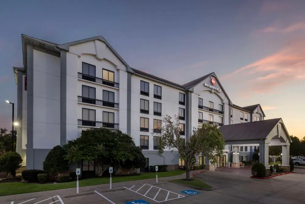 Best Western Plus Sugar Land/Stafford hotel hero