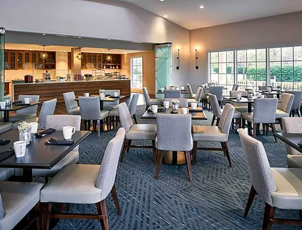 Delta Hotels by Marriott Norfolk Airport hotel detail image 3