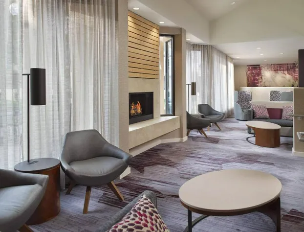 Courtyard Charlotte Arrowood hotel detail image 3