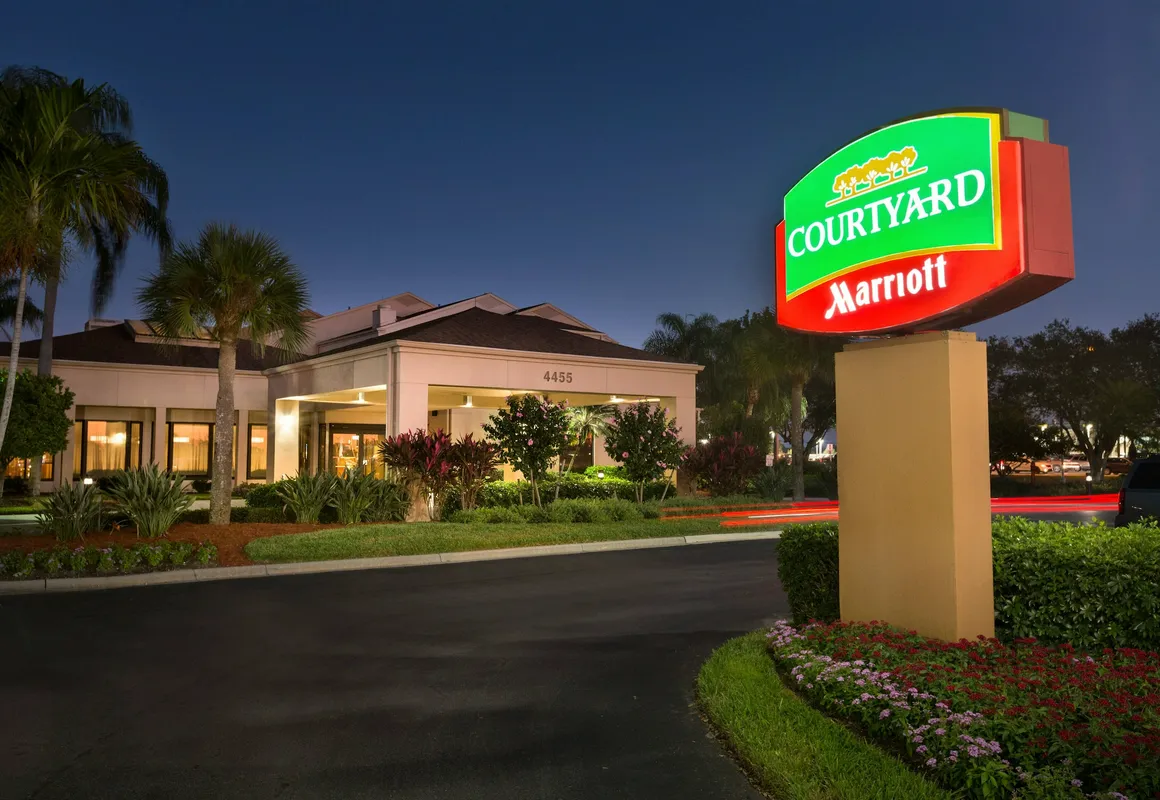 Courtyard by Marriott Fort Myers Cape Coral hotel hero
