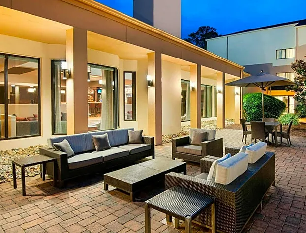 Courtyard by Marriott Savannah Midtown hotel detail image 3