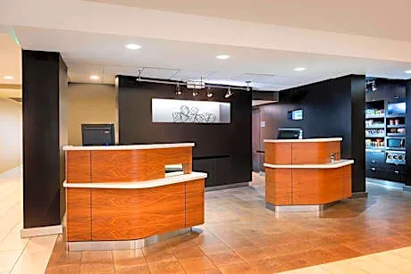 Courtyard by Marriott Savannah Midtown hotel detail image 4