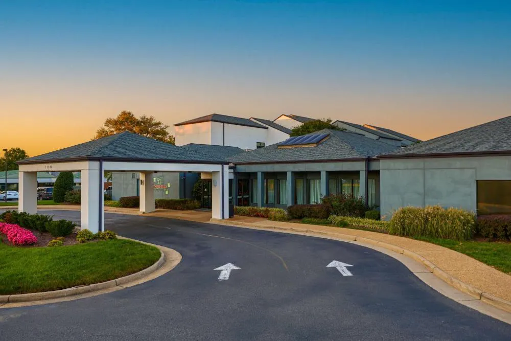 Courtyard Fairfax Fair Oaks hotel hero