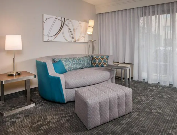 Courtyard Fairfax Fair Oaks hotel detail image 4