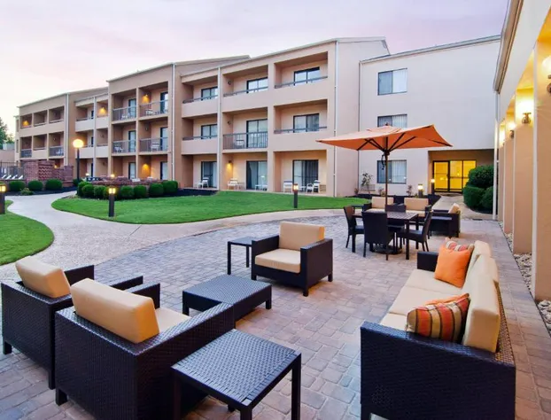 Courtyard by Marriott Huntsville University Drive hotel detail image 4