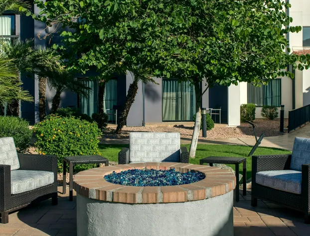 Courtyard by Marriott Phoenix Airport hotel detail image 3